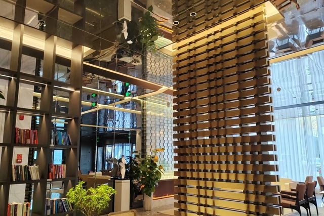 白雲國際機場人和地鐵站亞朵X酒店