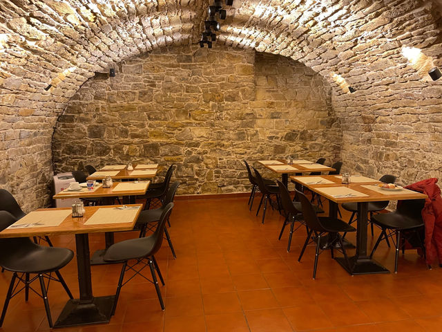 布拉格·慕夏大酒店：古典歐洲的魅力體驗   慕夏大酒店  地址：Sokolovska 26/65