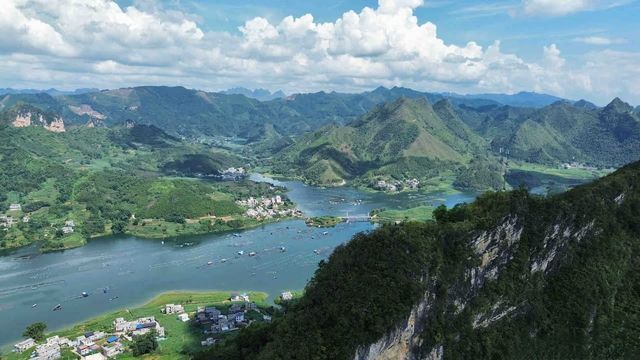探秘廣西「刀片山」 小眾寶藏地大揭秘 探秘廣西「刀片山」 小眾寶藏地大揭秘