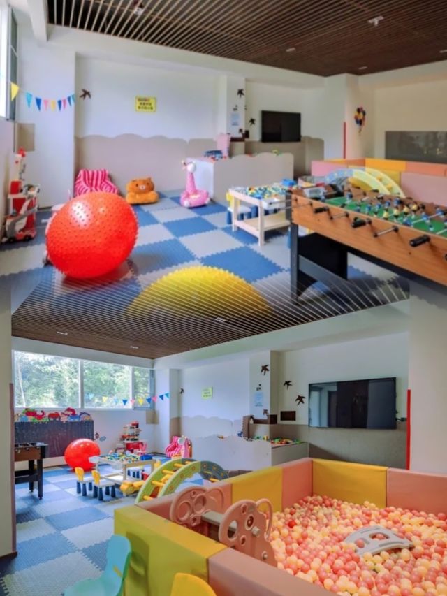 枕山而眠，遇見欣之堡的慢時光