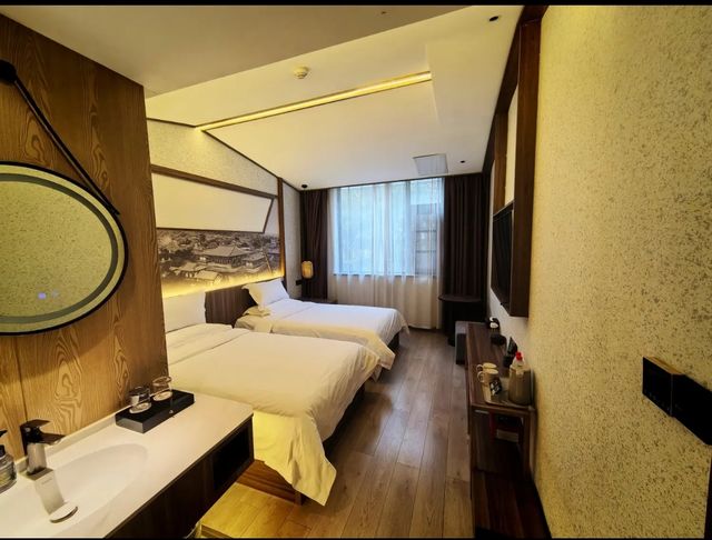 住在古都漫步酒店，解鎖硬核工業風Citywalk！誰說洛陽只有漢服和龍門！這次住在超有設計感的