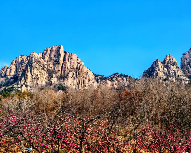 被這座山東秘境美到失語！誰說煙台只有海？藏在棲霞的天崮山簡直是大自然的鬼斧神工！喀斯特地貌+