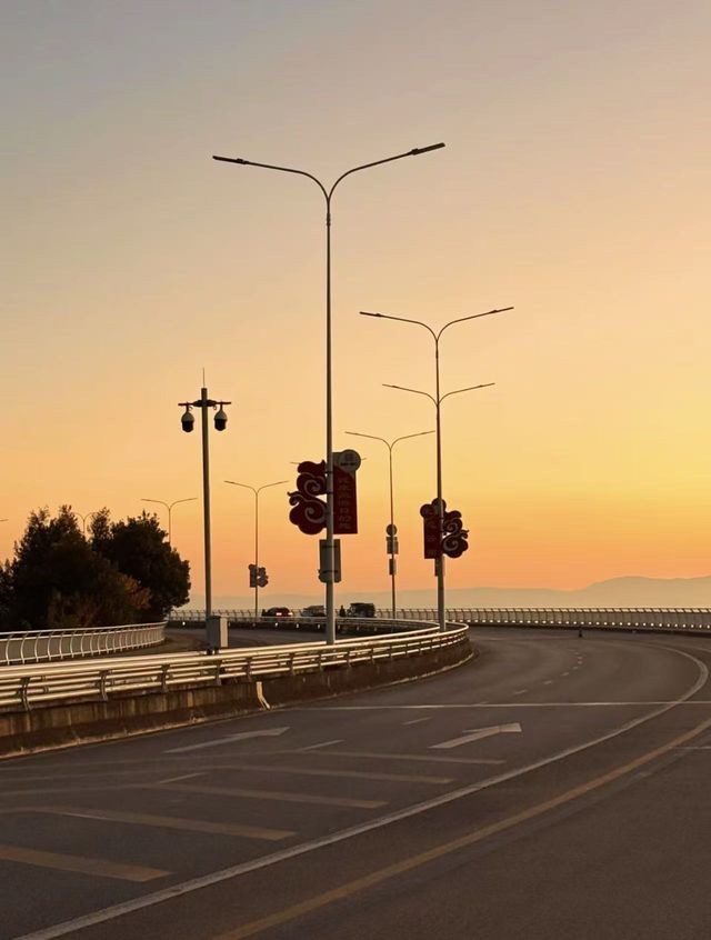 昆明環湖新南路日出 | 美到心醉