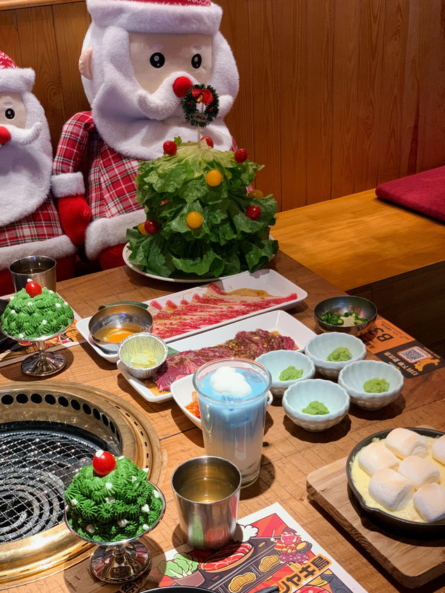 鄭州聖誕儀式感是烤肉給的!在鳥蘭氛圍感 鄭州聖誕儀式感是烤肉給的!在鳥蘭氛圍感