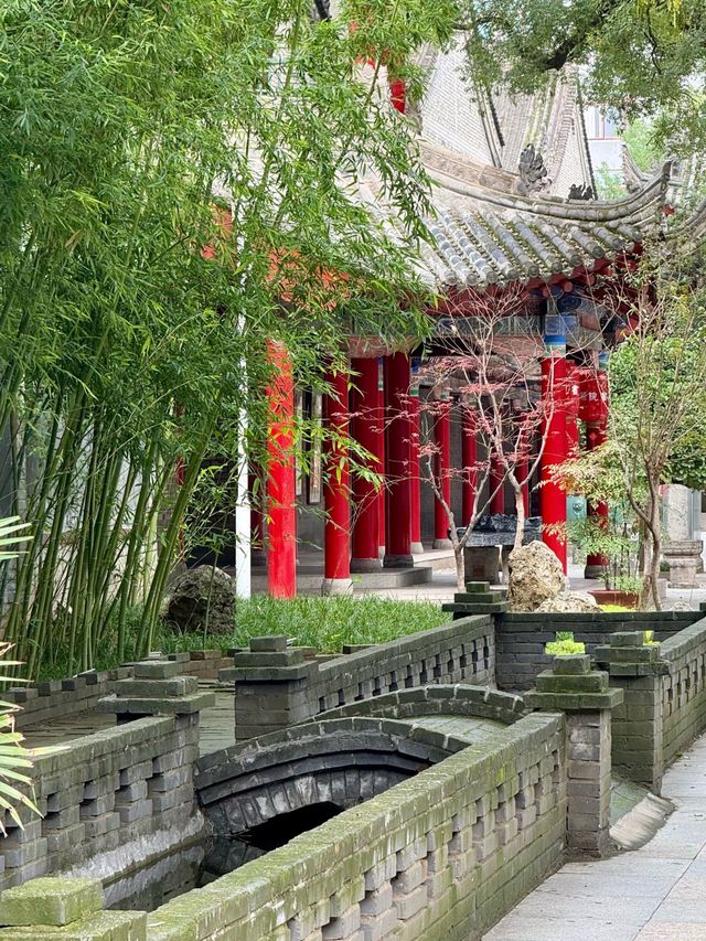 關中書院紅柱綠瓦必打卡