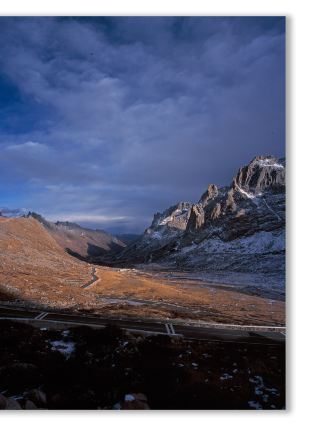 Весна — идеальное время для посещения таких скрытых жемчужин, как Линься-Хуэйский автономный округ, красоту которых невозможно описать словами.