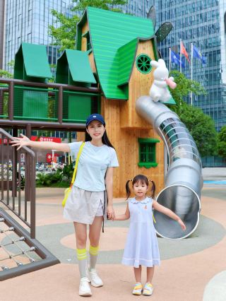 成都南門に新しくオープンした無料の子ども遊び場で水遊びができる楽園へ急げ