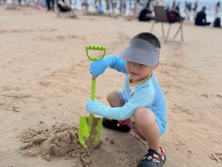Adventuring in Lingshui Clearwater Bay with a 2-month-old baby + 3-year-old boy for an extended stay