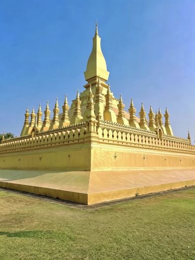 ラオス・ヴィエンチャン｜のんびり巡る、黄金の仏都 | Trip.com
