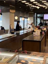 韓国/ソウル【狎鴎亭】100種類のフレーバーが楽しめるだけじゃない！メニュー豊富バスキンロビンスの特別店🍨💕