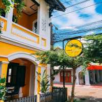 คาเฟ่ในตึกเก่าชิโนโปรตุเกส แขวงสะหวันนะเขต