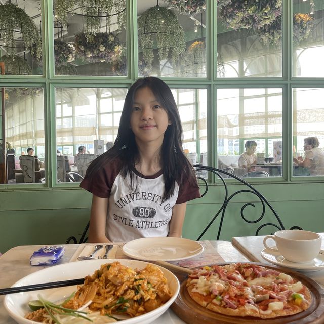 曼谷：花與美食的完美結合Audrey Café des Fleurs