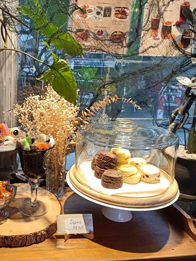 B- Story Cafe ยกทัพผีฮาโลวีนมาไว้ที่ราชเทวีแล้ว👻