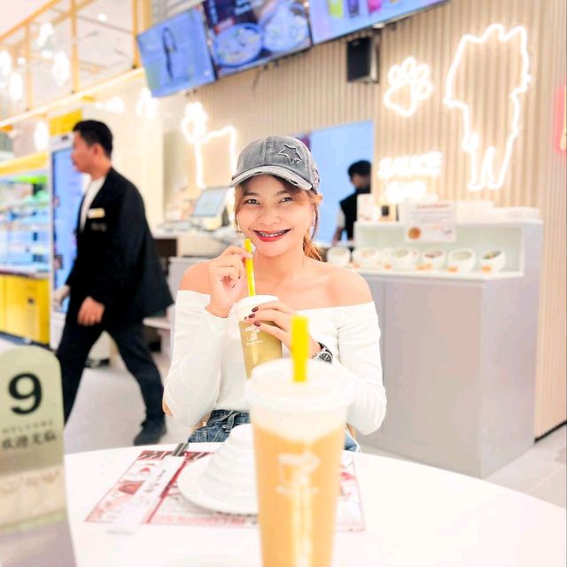 สาขาใหม่ล่าสุด Spicy Cat ล่าเมียว La Meow
