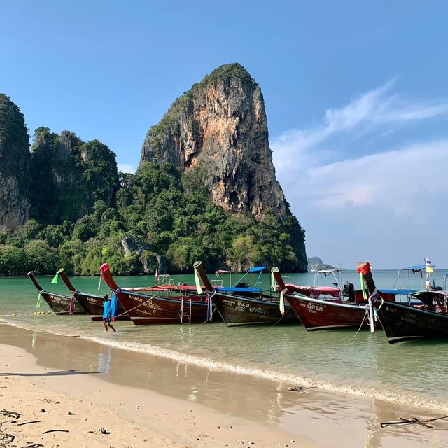 หาดไร่เลย์ กระบี่  #เกาะส่วนตัว 🌊