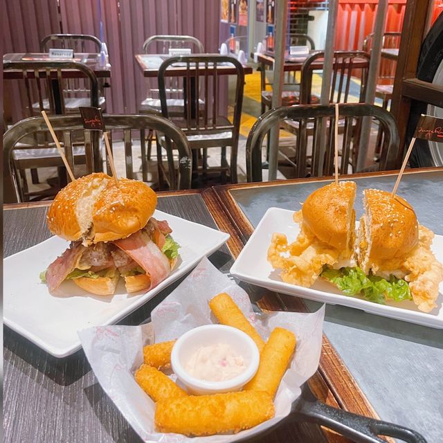 型格工業風🇺🇸邪惡😈巨型大漢堡🍔 🌸Burgeroom（尖沙咀）