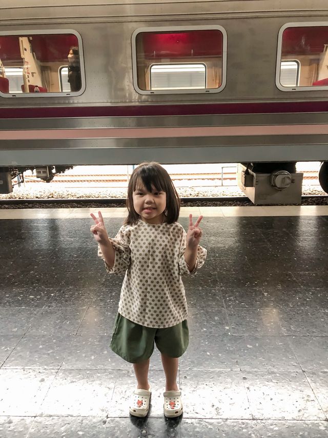 นั่งรถไฟขบวนด่วนพิเศษ CNR ไปหาดใหญ่