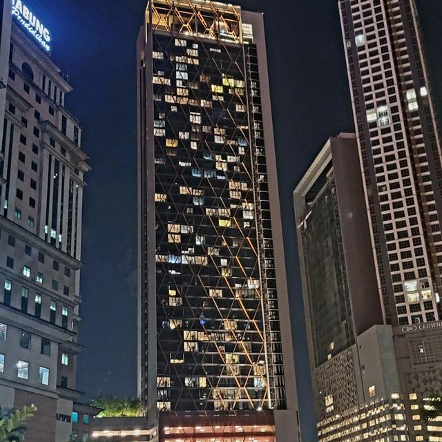 New Service Apartment Hottie near KLCC..