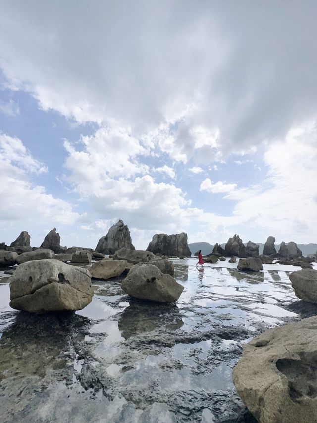 和歌山観光名所の橋杭岩&海を見下ろすカフェでランチ