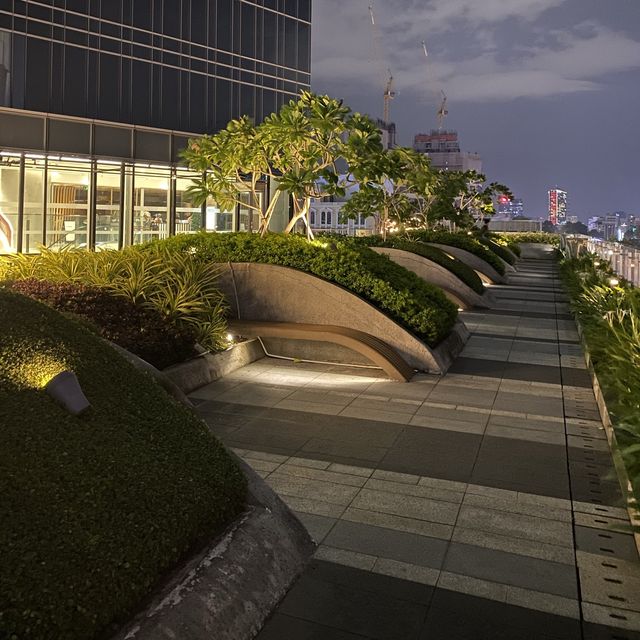 Rooftop Garden Saigon Centre จุดชมวิวเมืองไซ่ง่อน