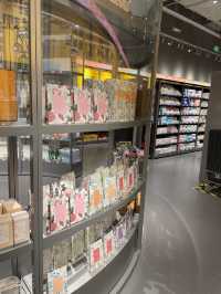 深圳人氣文創雜貨店‼️KKV😍卓越中心太空主題分店😆文創盲盒零食一應俱全