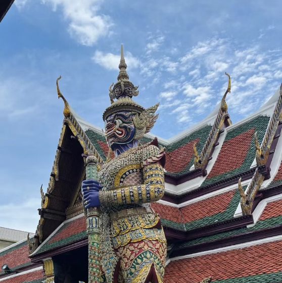 探索泰國的皇家奇蹟！🏰🌞曼谷大皇宮✨