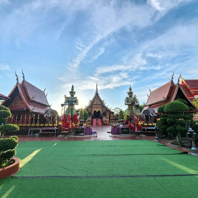 สิมอีสานไม้พันชาติ วัดสว่างหัวนาคำ