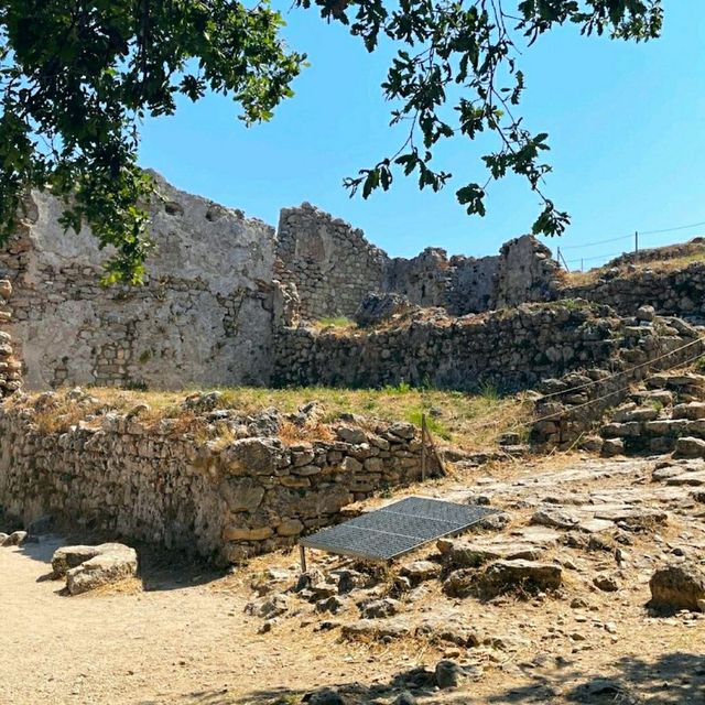 A BYZANTINA CASTLE IN CORFU!