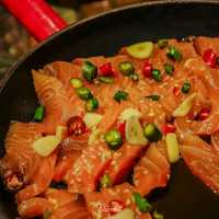 อากาศดี ๆ แบบนี้ต้องชวนครอบครัวมา Dinner ปูยักษ์
