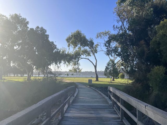 Lake Douglas, Swan Canning Riverpark😎📸🤩