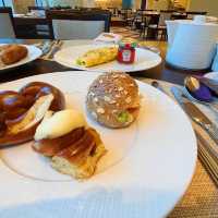 CNY Stay of Waldorf Astoria