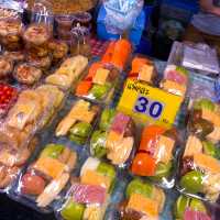 ตลาดศาลเจ้าของกินขนมนมเนยเยอะสุดๆ