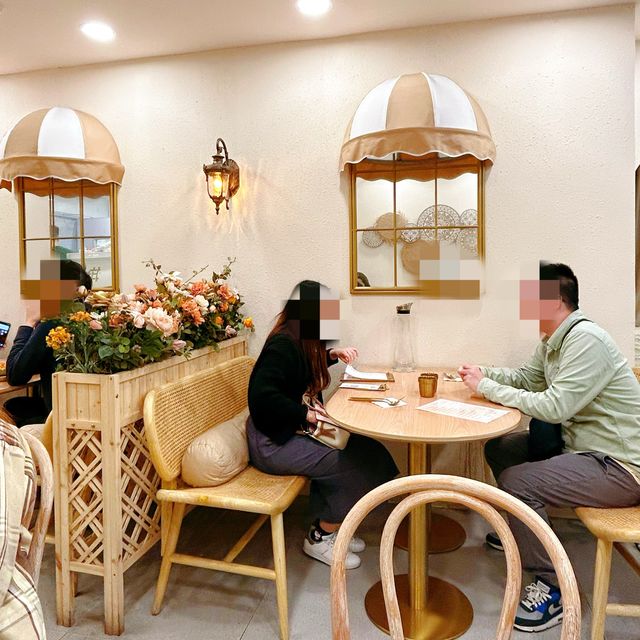 打卡一流餐廳🥰❣️