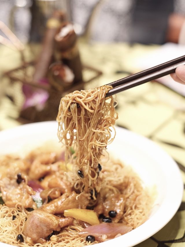 華麗裝潢，精緻點心