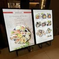 【大阪・梅田】卓上グリルで牡蠣や旬の魚介を楽しめる「8TH SEA OYSTER Bar & Grill ルクア大阪店」