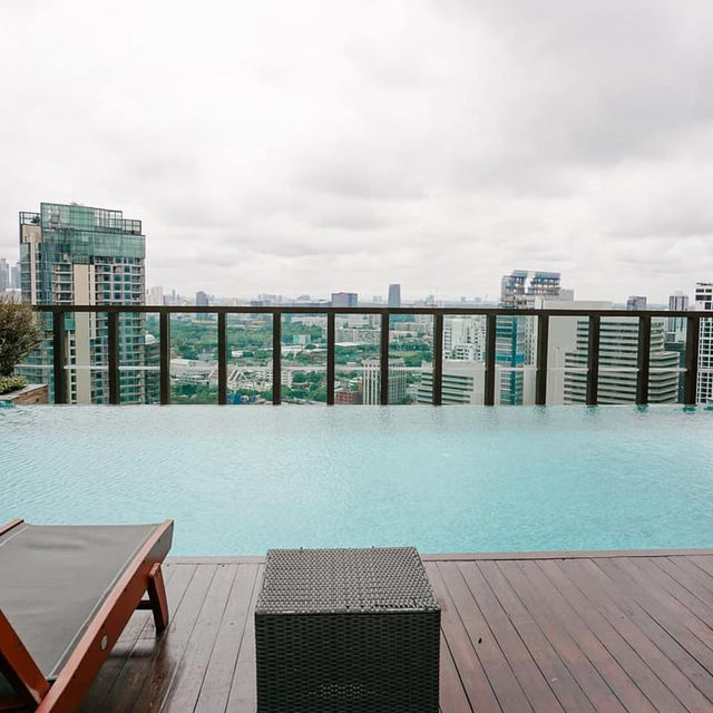 โรงแรมสวยย่านหลังสวน Urbana Langsuan Hotel