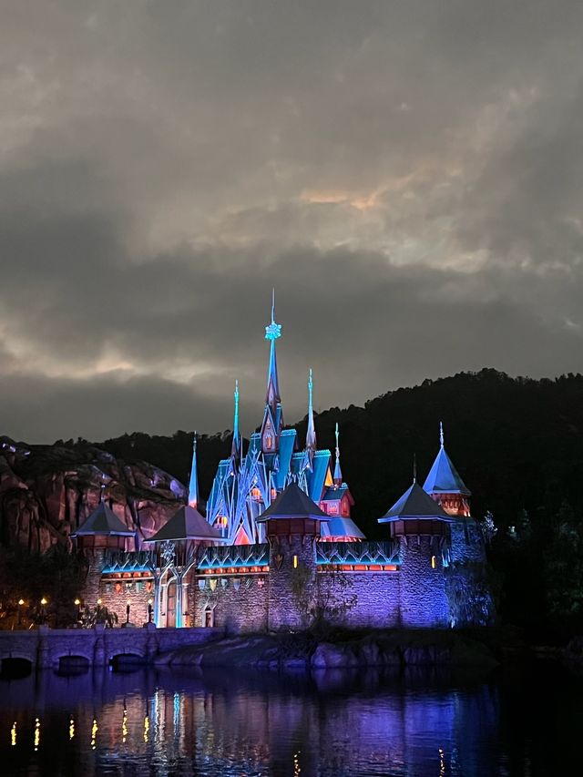 World of FROZEN Hong Kong Disneyland