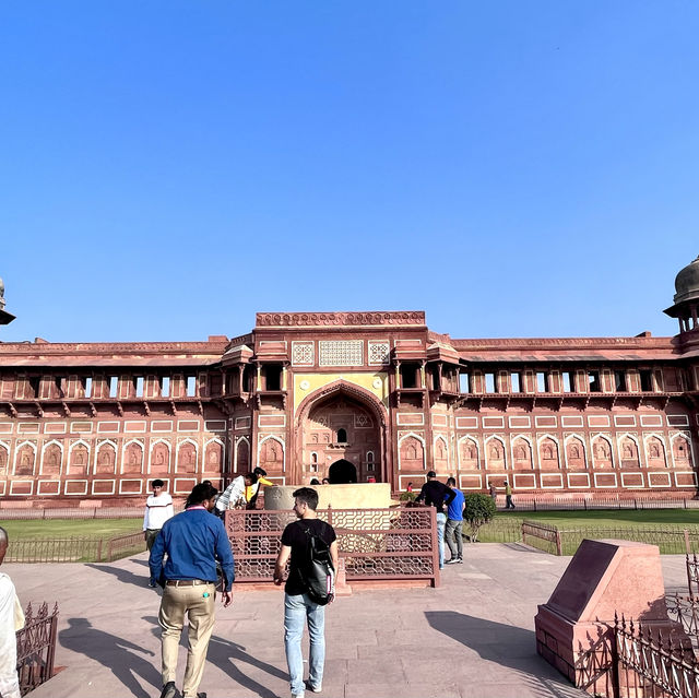 😍 Visiting the majestic Agra Red Fort ♥️