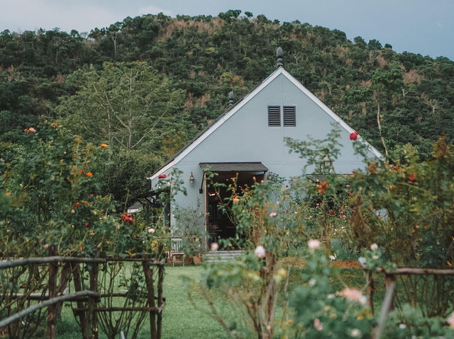 Klang Pana Roses Garden & Cafe Khao Yai