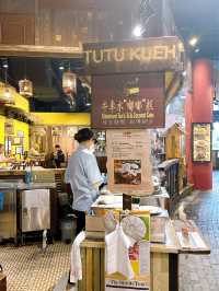 A Retro Themed Food Republic in Vivocity 