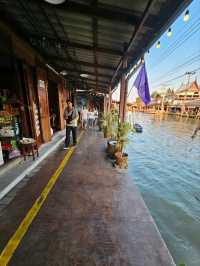 ตลาดน้ำอัมพวา