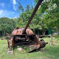 戦争博物館で世界平和を願う。