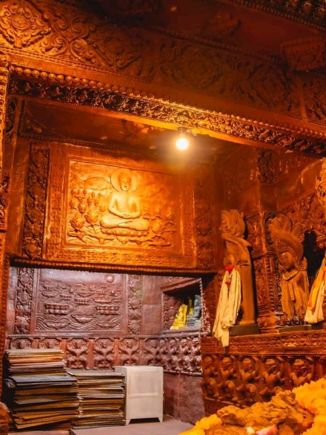 unseen ลพบุรี เดินขึ้น ปราสาท รวมรอยพระพุทธบาท 