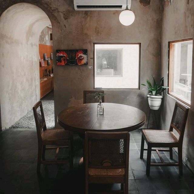 OETAMA COFFEE | COFFEE SHOP WITH TAMANSARI VIBE IN YOGYAKARTA