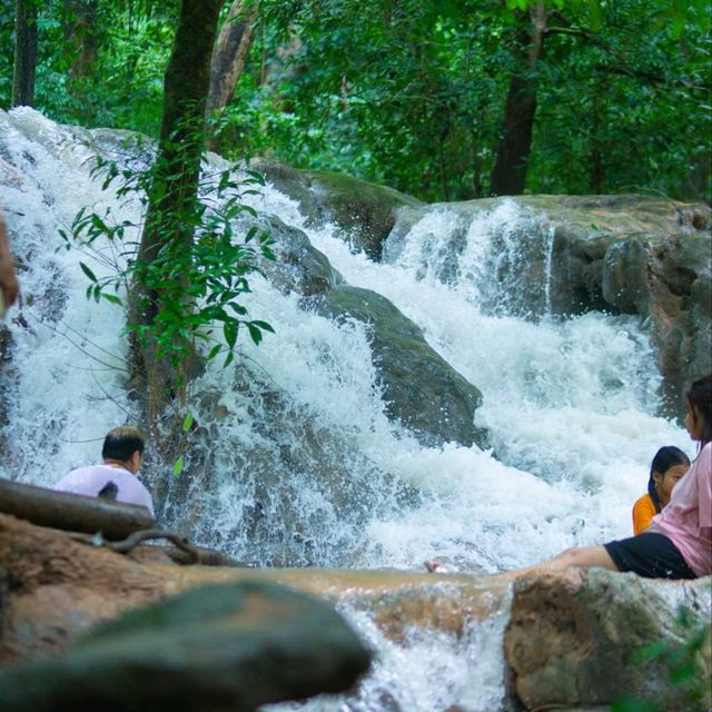 น้ำตกขุนห้วยเทิน