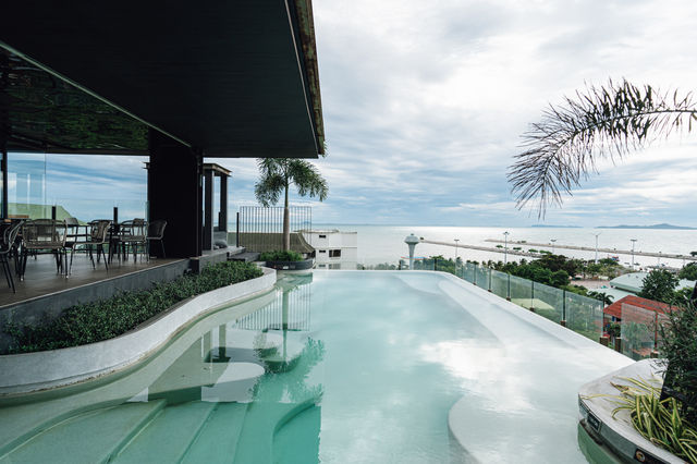 Cross Vibe Pattaya Seaphere 
