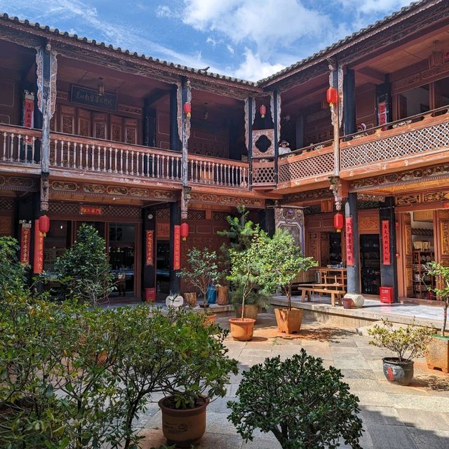 Tea Tasting at Yan Family Compound in Xizhou Village