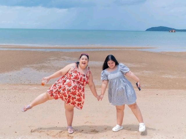 หาดทรายสวย หาดทรายรี ชุมพร 