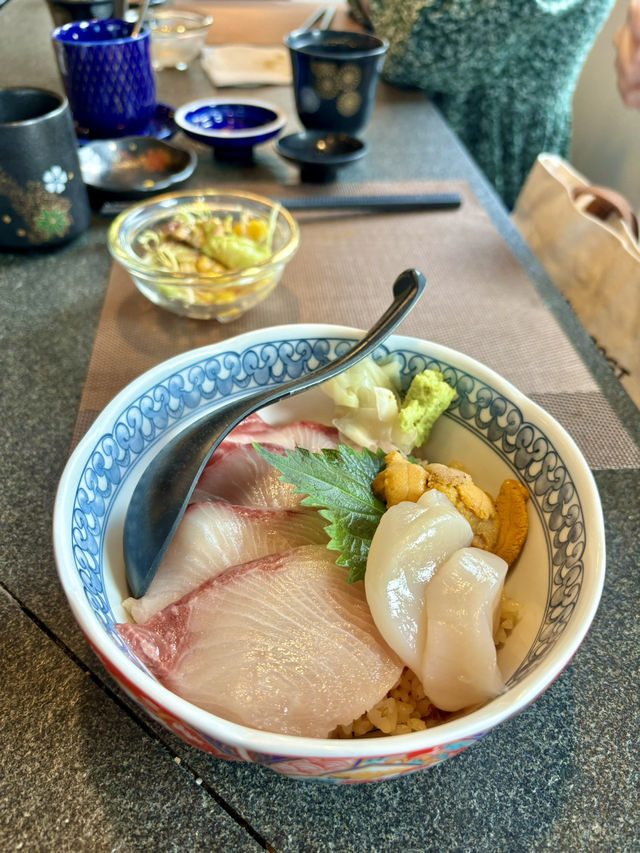 【中環】一緒一番酒場：開放式廚房，品嘗碎切刺身壽司丼