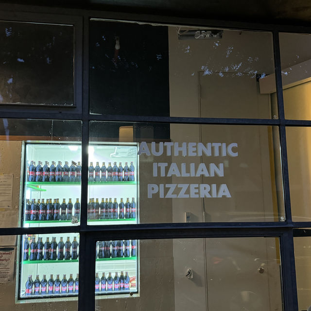 Code Pizza Bar：墨爾本的美味披薩新地標 🍕✨ 